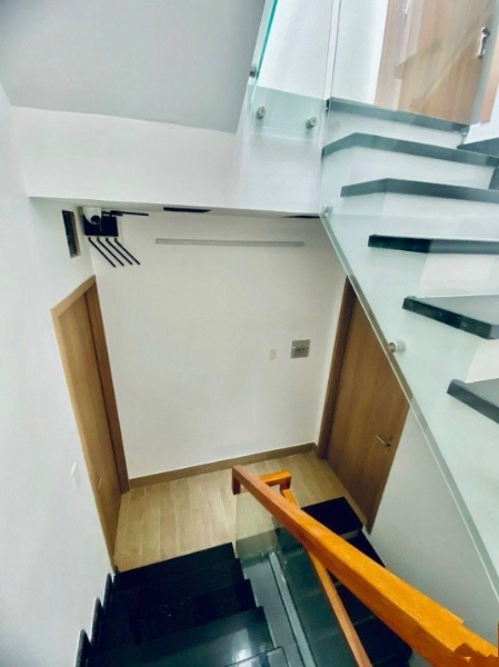 Bán nhà 4 tầng xây mới tại Hẻm 105H, Đường Hồ Thị Kỷ, Phường 1, Quận 10, Hồ Chí Minh